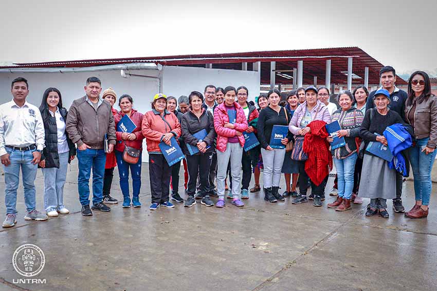 TALLER DE MANEJO DE AVES