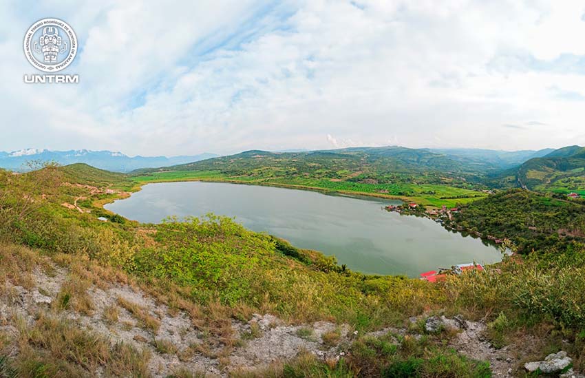 calidad del agua en lago artificial