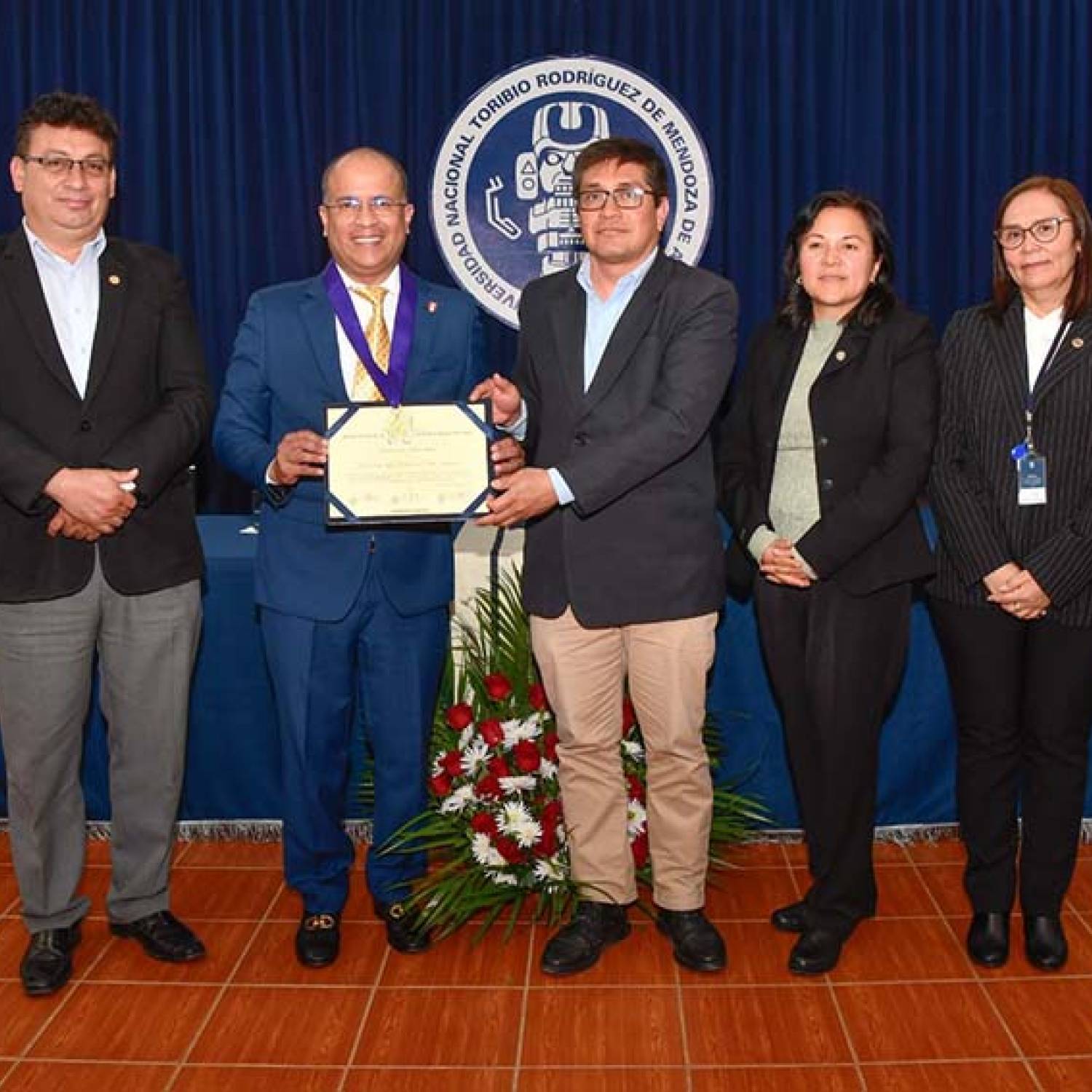 UNTRM impulsa la prevención de lesiones deportivas con conferencia magistral del Dr. Luis Cotillo Herrera 