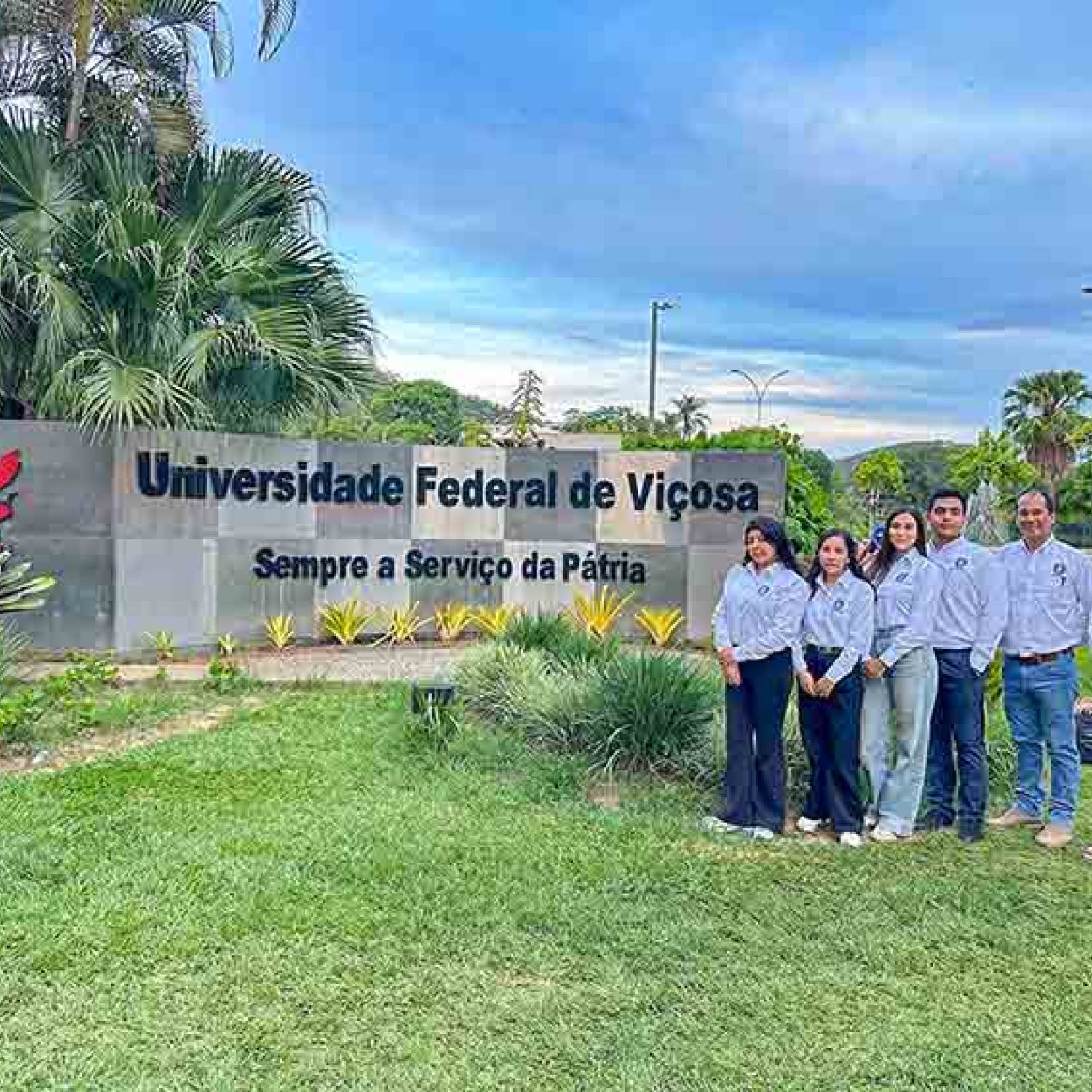 Estudiantes y docentes realizan pasantía en la Universidad Federal de Viçosa, Brasil, para el fortalecimiento de competencias investigativas 