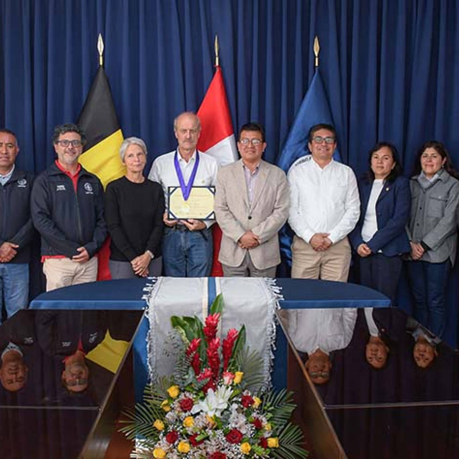 UNTRM distingue al Dr. Eddie Schrevens, profesor emérito de KU Leuven, Reino de Bélgica